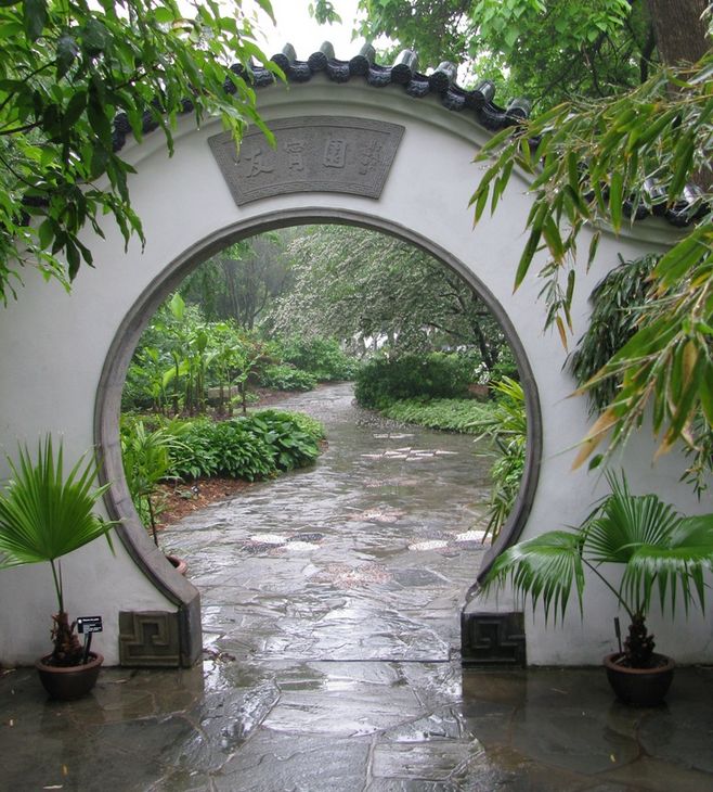 結(jié)婚前先娶院子，結(jié)婚前先娶花園。