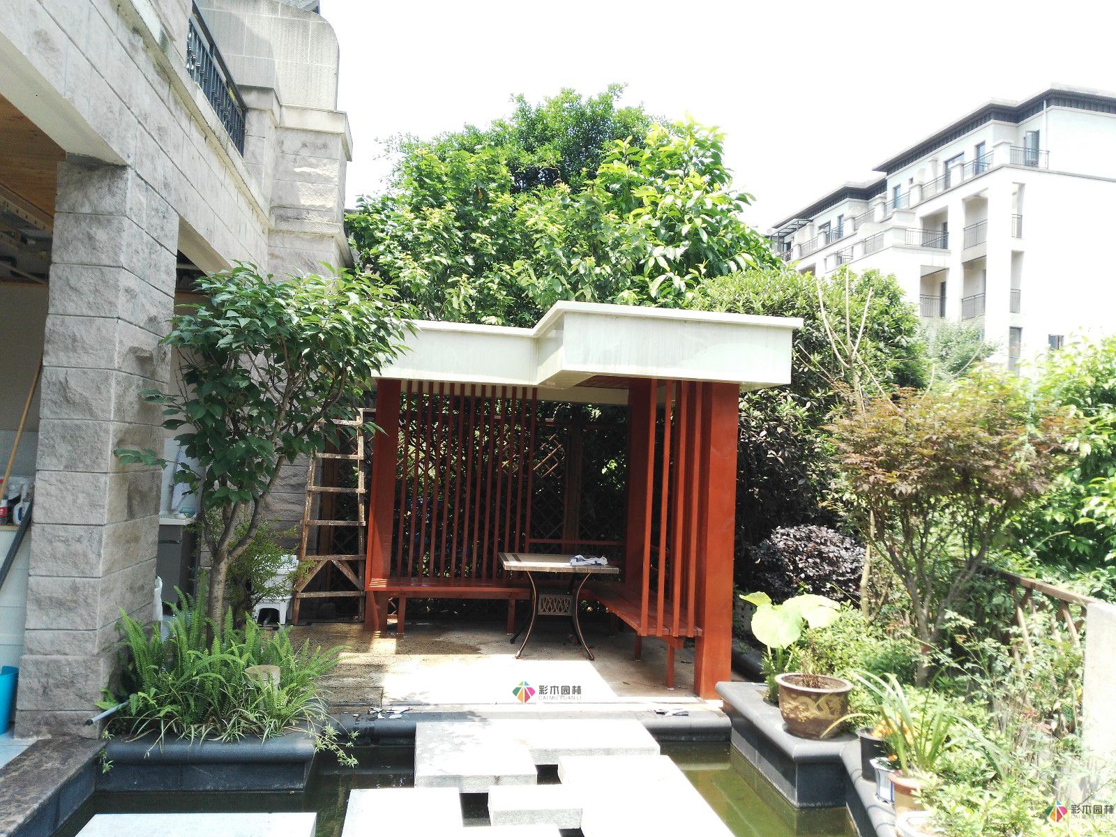 農(nóng)舍式花園如何設(shè)計(jì)更迷人？